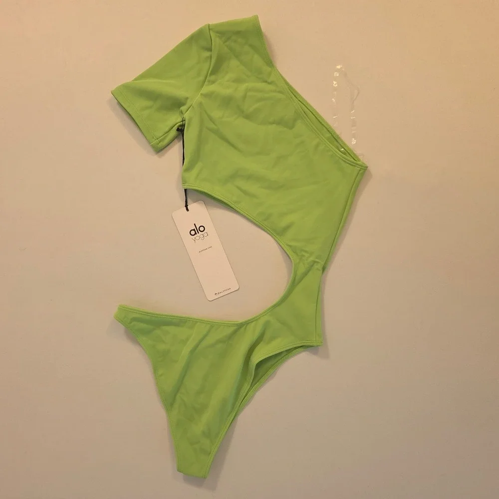 Alo Yoga Body Wave One Piece Swimsuit Green Apple Cutout Asymmetrical XXS W8113R